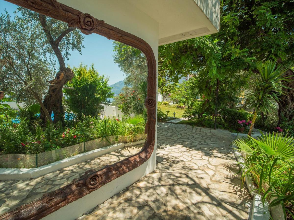 The Turtles Garden Villa Bečići Luaran gambar